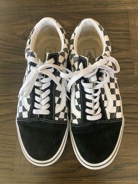 Vans classic Checkerboard Low-Top Sneakers.